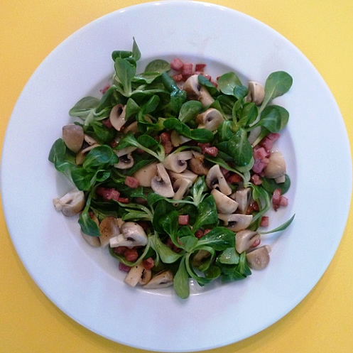 nuesslisalat